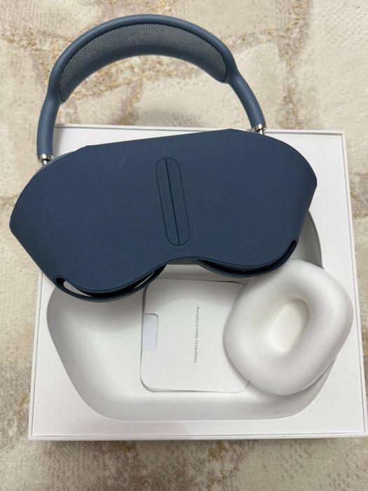 AirPods Max синий цвет