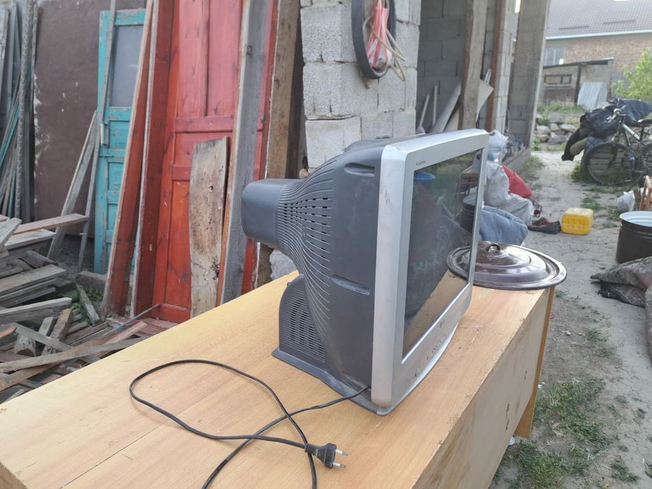 Продается телевизор