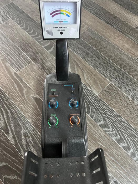 Продам Металлоискатель