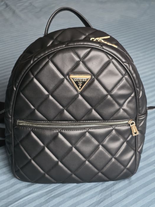 Дамска кожена раница