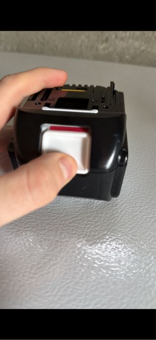 Baterii makita 6ah NOI 150 RON BUCATA