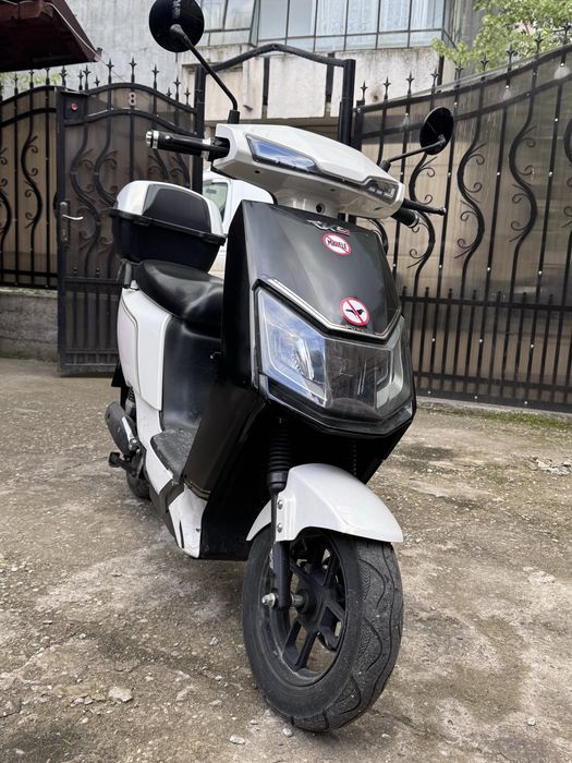 Scuter electric RKS