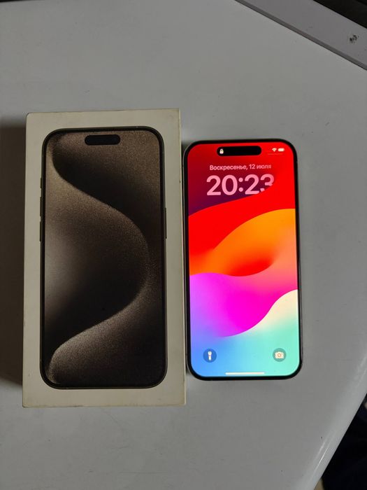 Iphone 15 pro natural titanium