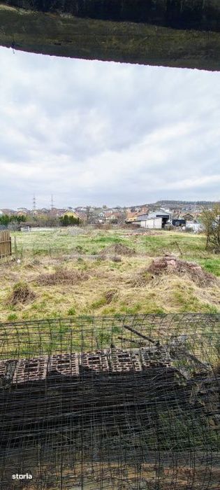 Teren intravilan cu dublu acces + constructie la rosu 500 mp, centura