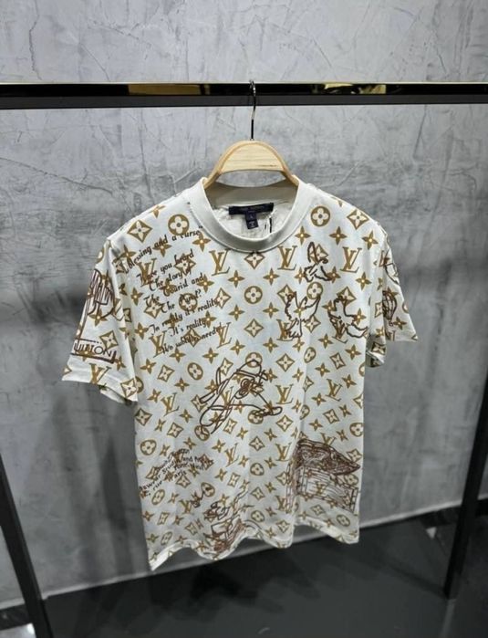 Мъжки тениски различни модели