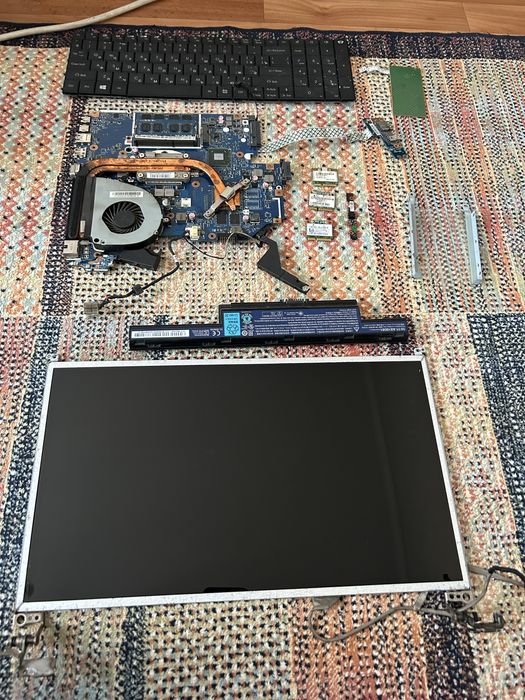 Продам ноутбуки разные