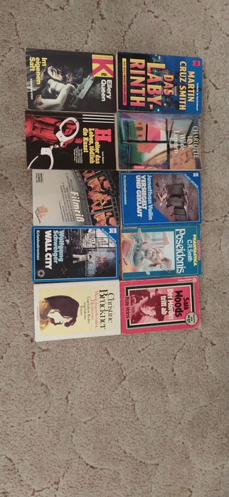 Vând carti in lb germana