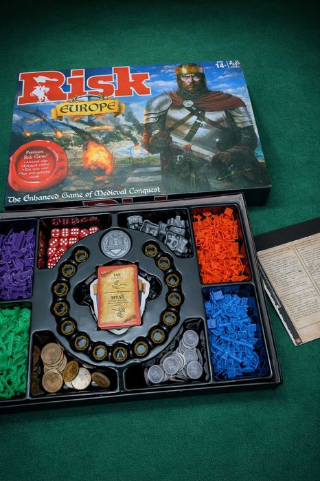 Продам настольную игру "Риск: Европа" (Risk: Europe)