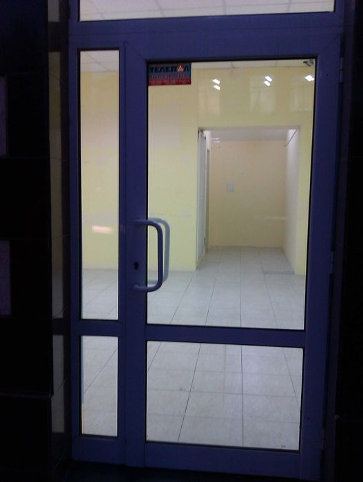 Дава се под наем Магазин в Шумен, Боян Българанов 2 - 52 кв.м за 255 € - Снимка #12