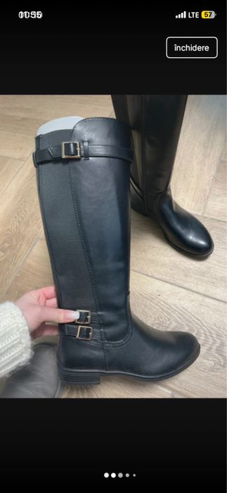 Cizme negre pana la genunchi ,noi in cutie