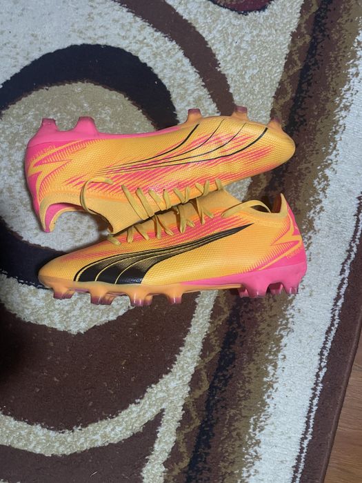 Ghete fotbal Puma Ultra marimea 44.5
