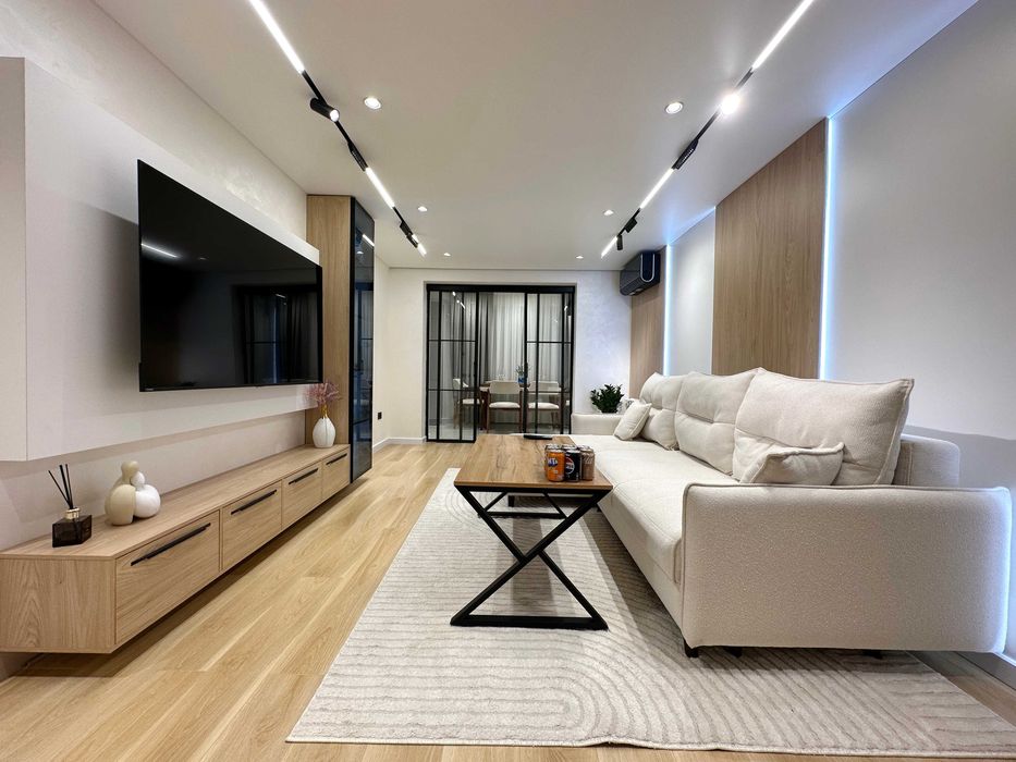 СРОЧНО Продается 3в4 комнатная Мирабад ул Фидокор кирпич балкон 2х6