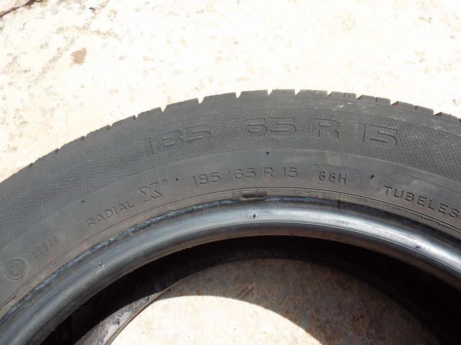vand 4 anvelope de vara 185/65/15 michelin ,logan,sandero pret 300ron toate4