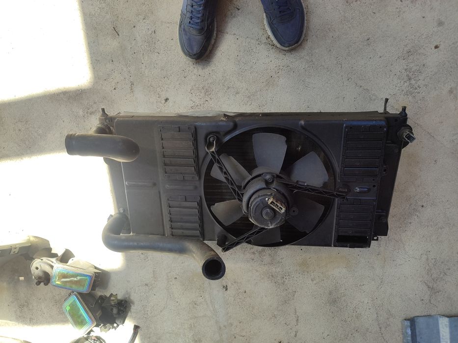 Запчасти на пассат Б3 универсал и седан