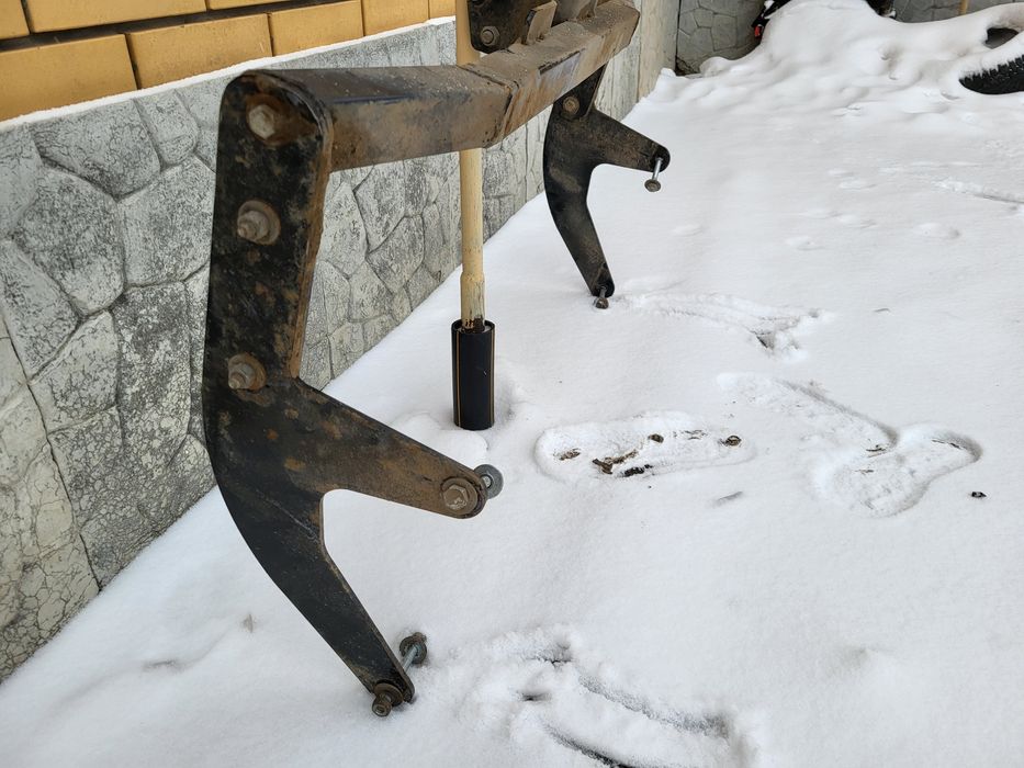 Фаркоп на ларгус