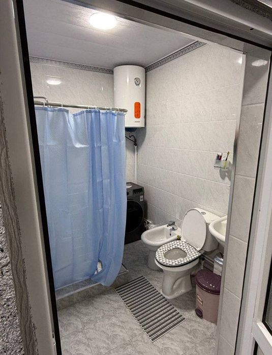 Чилонзор 16-кв метро ёнида квартира бор безмаклер