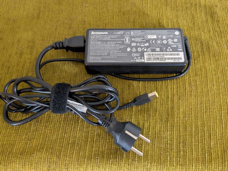 Incarcator Lenovo 135W 20V