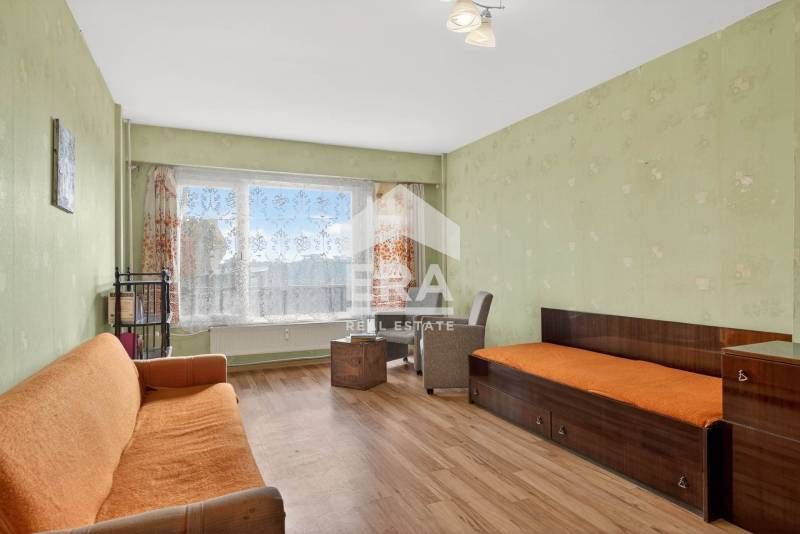 Двустаен, ексклузивен, панорамен апартамент за продажба, с отделна кух