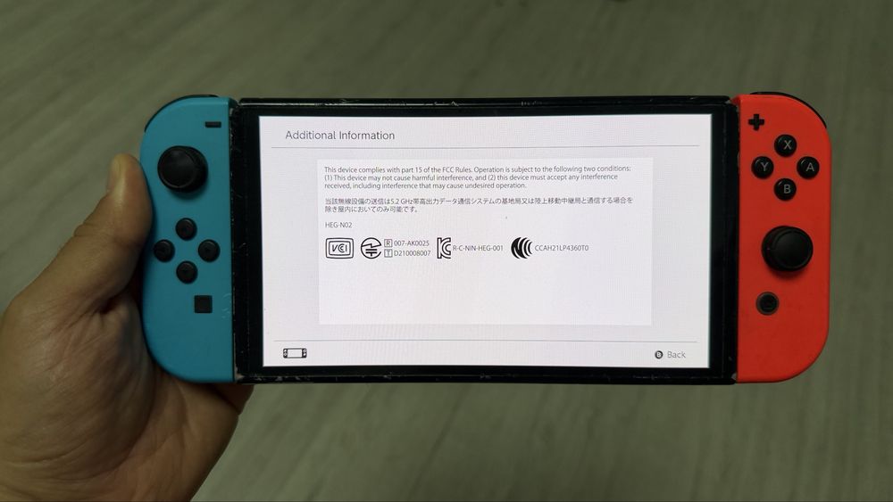 Nintendo Switch OLED-Perfect Functionala-Urme de Uzura-OK