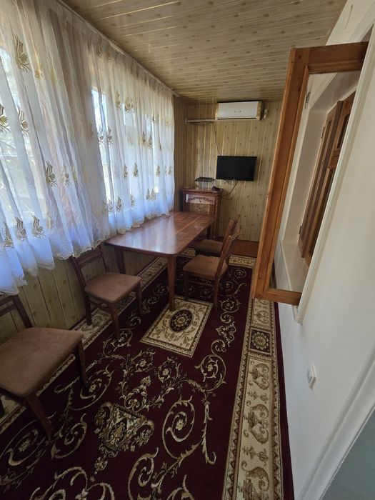 Ijaraga beriladi.toza ozoda uy adres mikrayon 1 astanofka 2 etaj uzimn