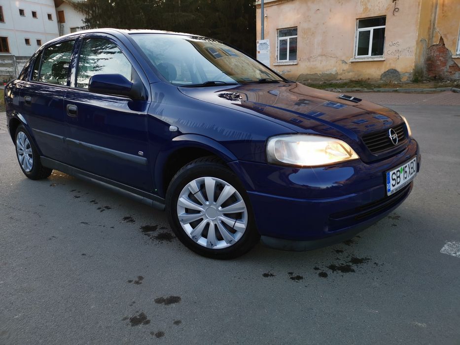 Opel astra G din 2008 de 1,4i benzina 90cp e4 acte la zii pret 1750eu