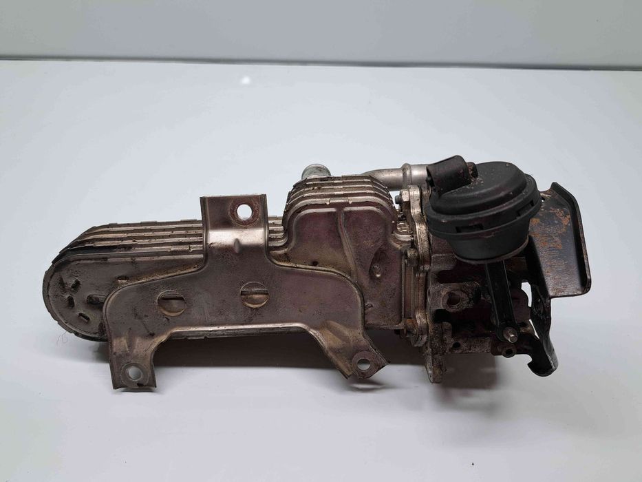 Racitor gaze Volkswagen Golf 5 Plus (5M1) [Fabr 2005-2008] 038131513AD