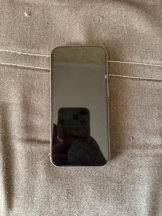 Обменяю iphone 15 pro 128 gb акб 89% идеал