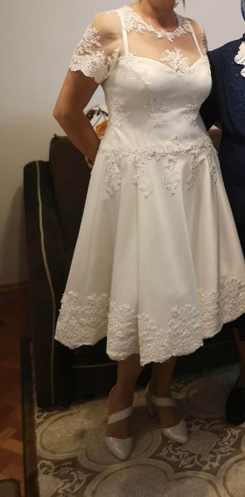 Rochie de mireasa din tafta ivory / ivoire foarte rafinata si eleganta