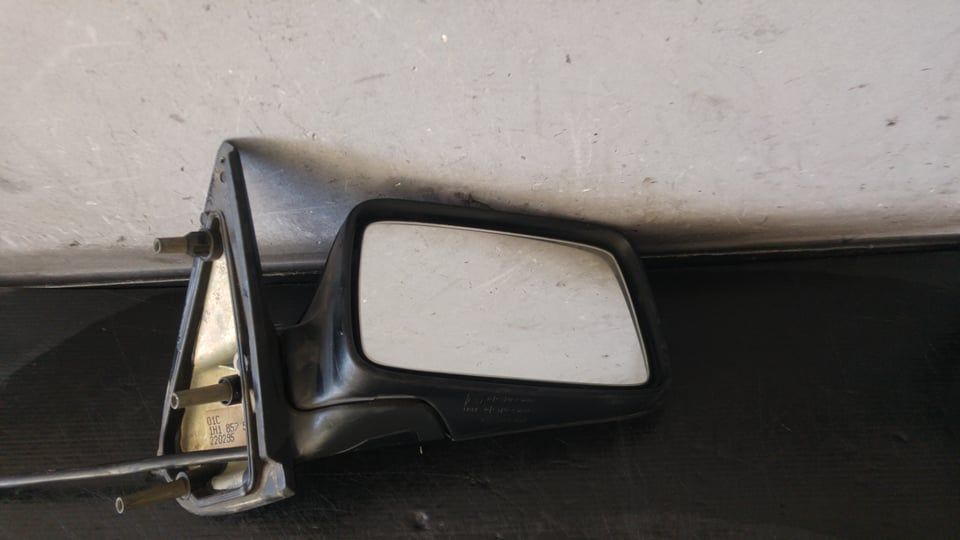 Oglinda manuala dreapta vw golf 3 1h1 1h1857502