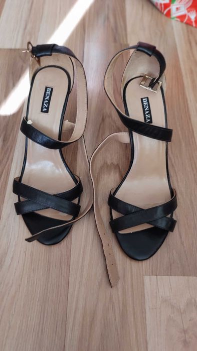 Sandale numar 40 piele