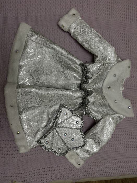 Продам платье снегурочки рост 110