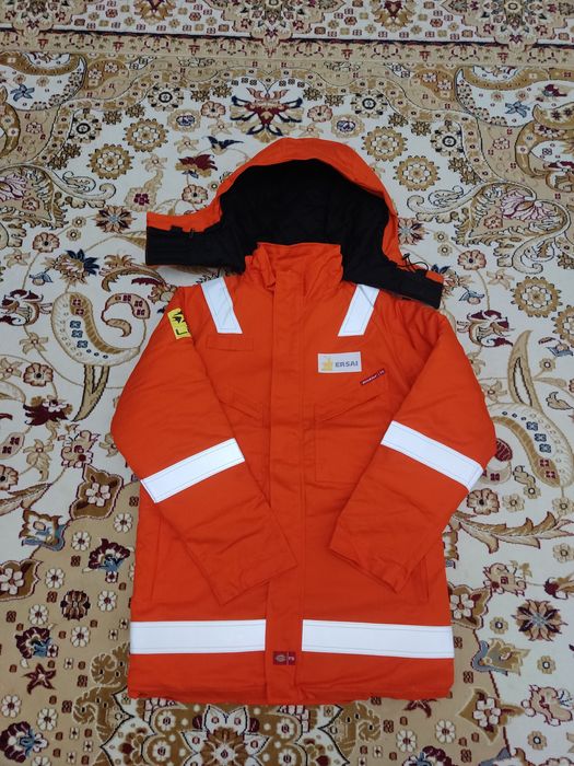 Зимний куртка новая