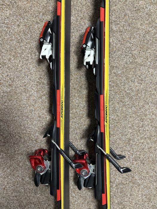 Schiuri Atomic Race Ti