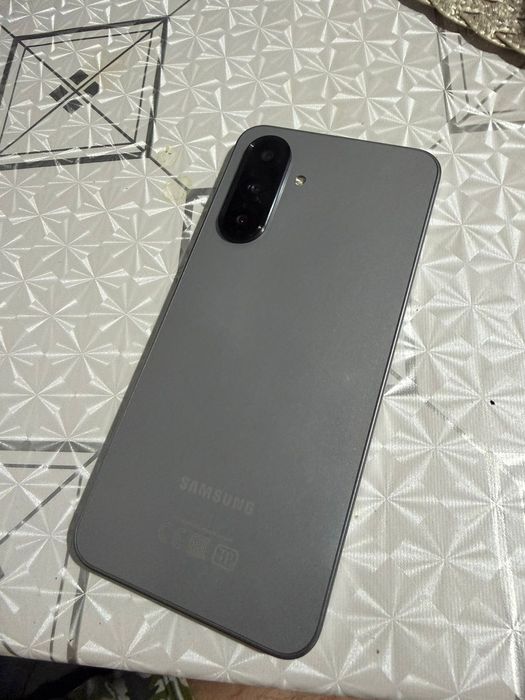 Продам Samsung galaxy a17 256gb