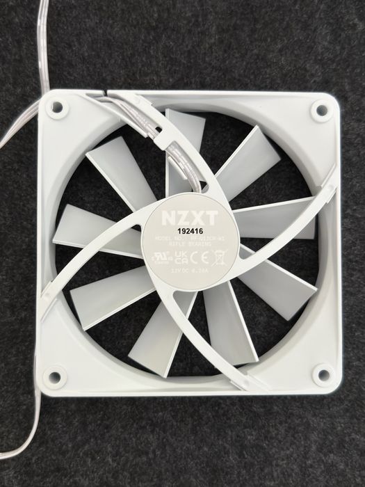 Set 3 ventilatoare NZXT 120 mm albe – Noi, demontate din NZXT H6 Flow