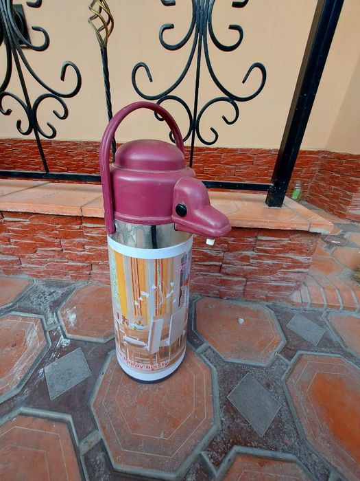 Термос в хорошем состоянии