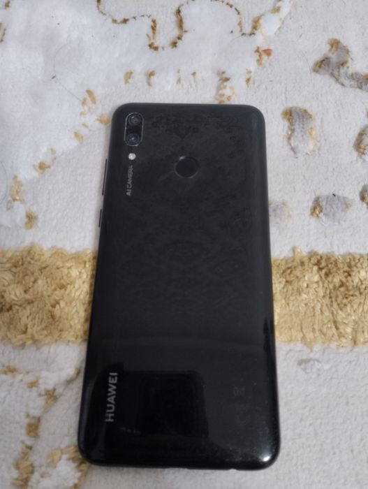 Смартфон HUAWEI P Smart 2019 3/32GB
