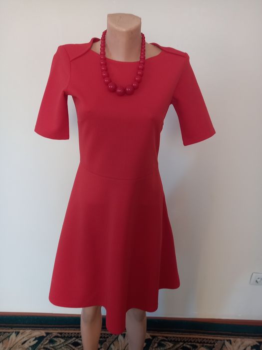 Продам вечерние платья