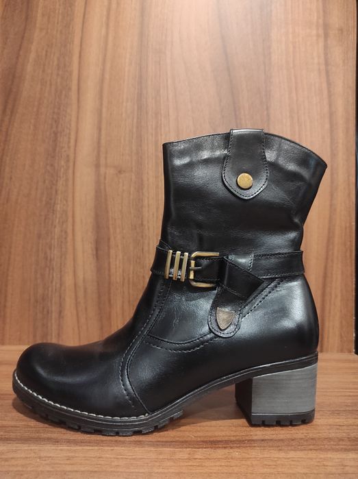 Ghete PIELE îmblănite, mărimea 38.