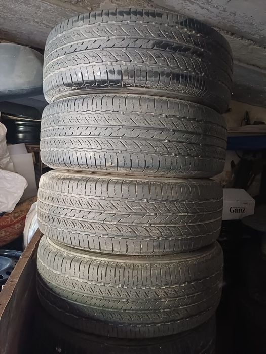 Продам летние шины TOYO 215/65 R16