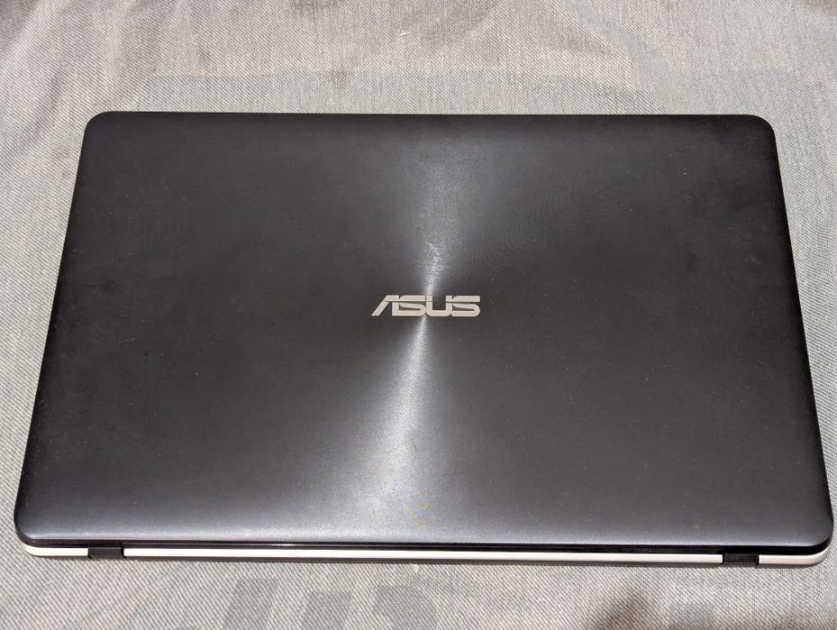Ноутбук Asus x751L