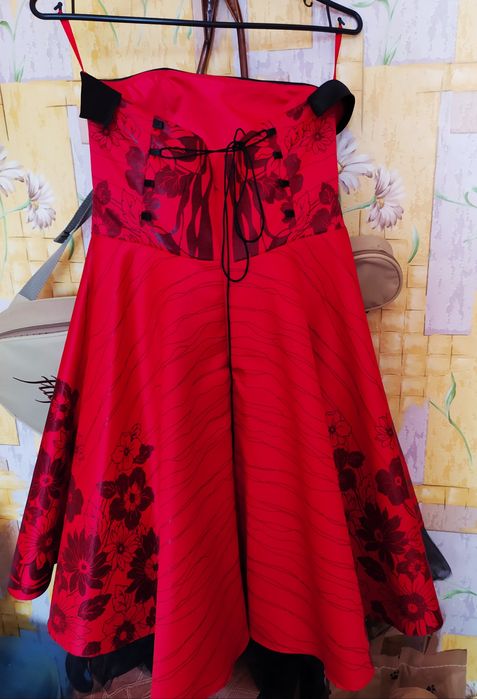 Платье женское,нарядное