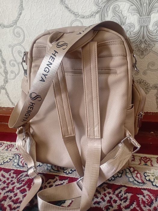 Maktab sumkasi qizlar uchun