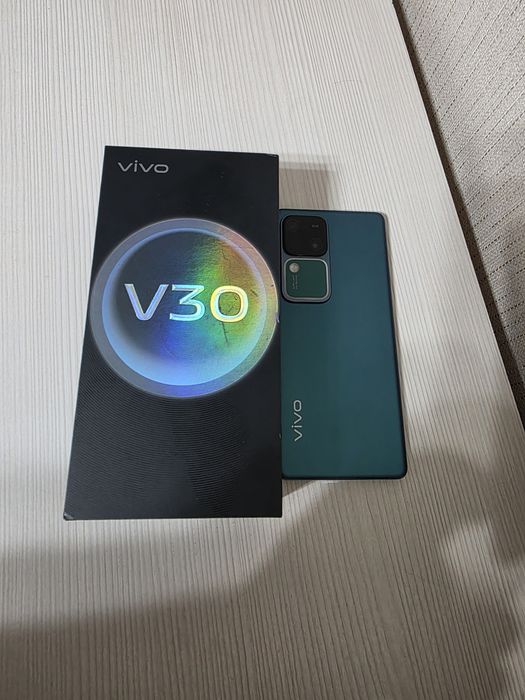 Продам андроид VIVO V30