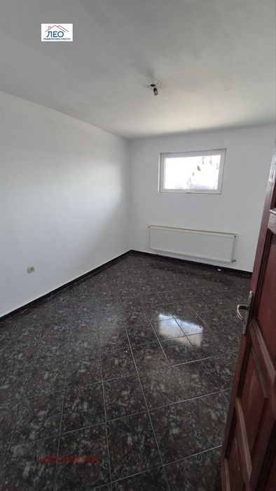 Склад в Габрово, област-гр.Севлиево площ 1892 цена 400000