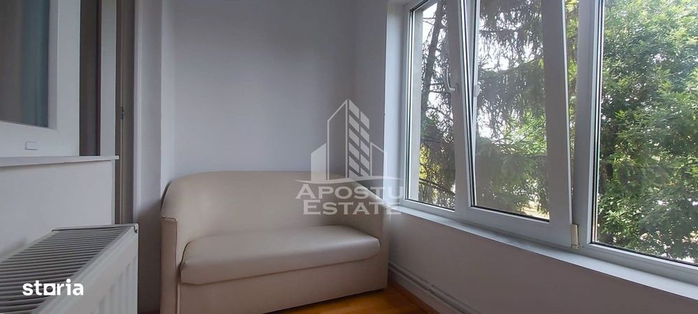 Apartament cu 3 camere  decomandat in zona Maranata