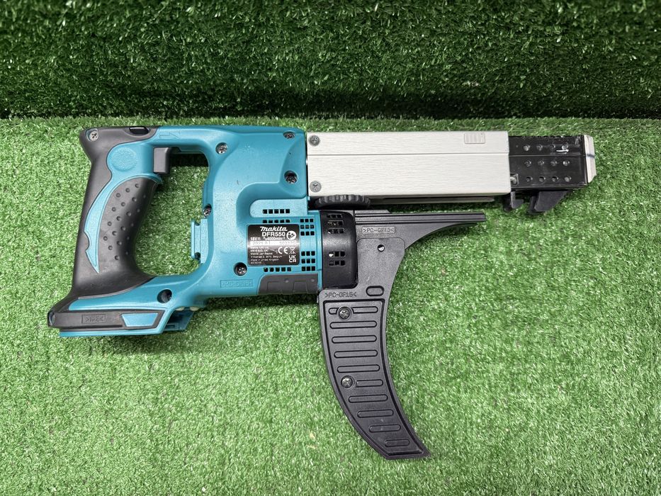 Винтоверт за гипскартон Makita DFR550