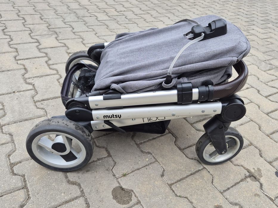 Carucior Mutsy NEXO, 9.5kg, husa termica si pelerina ploaie incluse