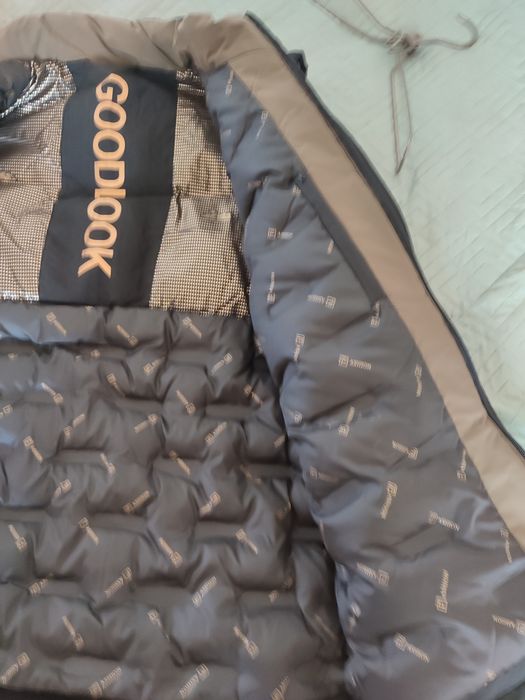 Продам куртку мужскую новую.