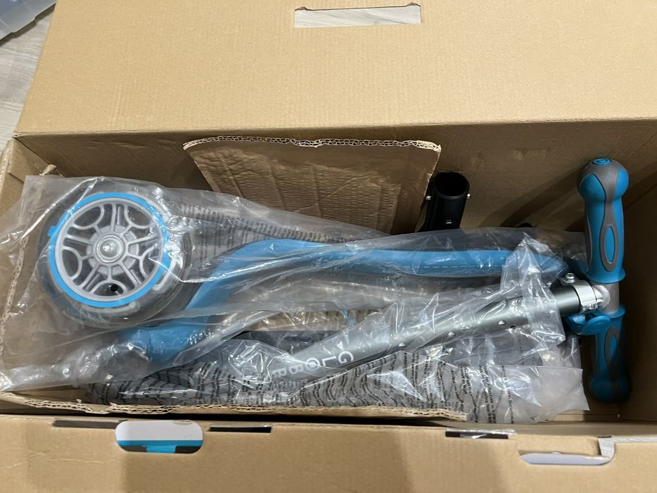 Тротинетка Globber Go Up Deluxe Lights 3 в 1 - НОВА